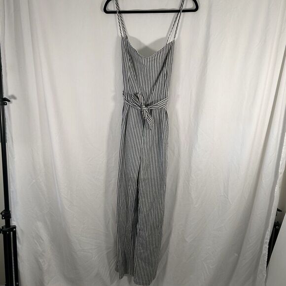 New Umgee Jumpsuit Women's Large Grey White Striped Sleeveless Spaghetti Strap - Picture 1 of 9